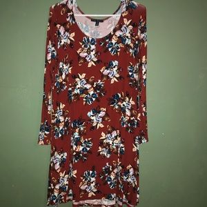 Floral long sleeve swing tee dress.